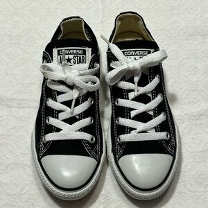 Youth Converse All-Star Shoes Size 1 Black